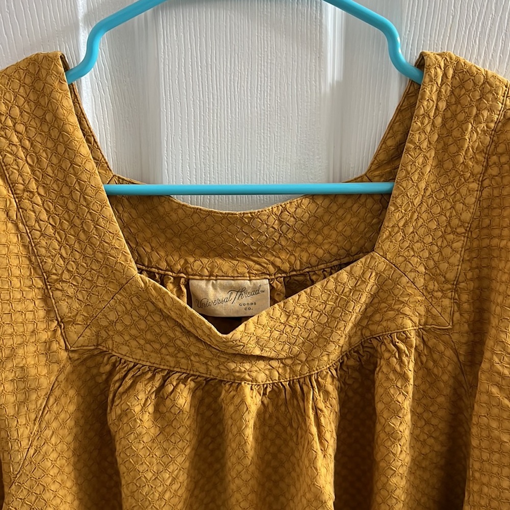 Universal Thread Blouse - Picture 2 of 3